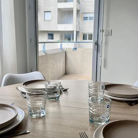 Avec Terrasse Et Garage Prive